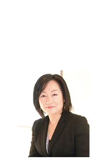 企業の現場ノウハウ　長年企業の美容人材を育成してきたプロが若い人材の育成にも力を発揮します。